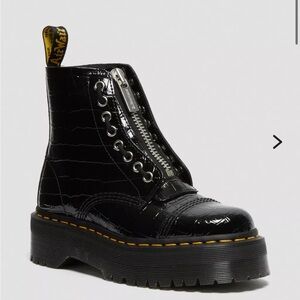 Dr. Martens Sinclair Boots
